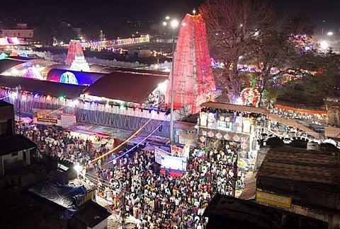 Sri Raja Rajeshwara Swamy temple in Vemulawada