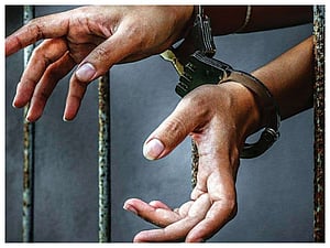 Gurugram: Cafe manager held after 'dry ice' in mouth freshener makes 5 vomit blood