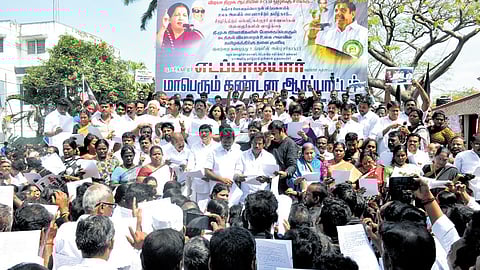 AIADMK cadre staging protest at Valluvarkottam in Chennai 