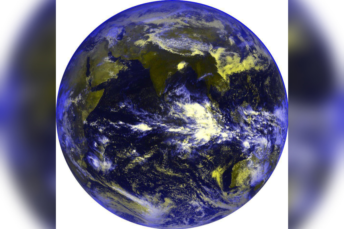 ISRO release mesmerising photos captured by the recently launched INSAT 3DS mission. 