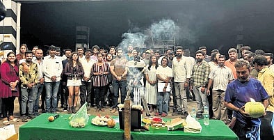 On the sets of 'Just Married' movie