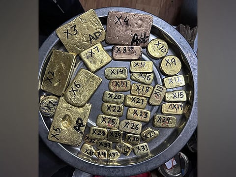 Gold bars weighing a total 5.788 kilograms and worth an estimated Rs 7.85 crore, which were allegedly smuggled from Sri Lanka, were seized near Puliyamarathadi in Nagapattinam