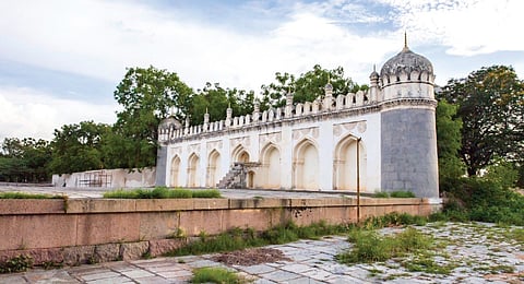 Eidgah at Qutub Shahi tombs 