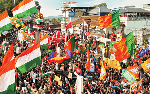 A sea of workers belonging to major political fronts converged at Peroorkada, Thiruvananthapuram, during ‘kalashakottu’ of election campaigning 