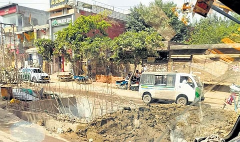 People have been severely affected because of roads being choked up 