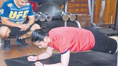 Leitao conducts a session with badminton player Saina Nehwal 