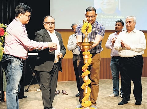 Strong foundation of basic research highlighted at SRM-AP University