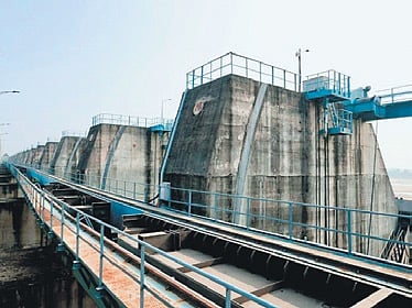 Telangana govt likely to construct cofferdam at Medigadda