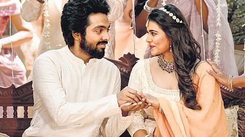 It is a mere coincidence that 'Good Night' and 'DeAr' have similar storylines: Anand Ravichandran