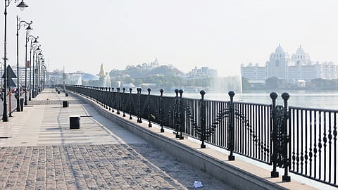 As the mercury levels spike in Hyderabad, the Tank Bund wears a deserted look on Thursday afternoon