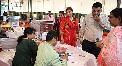 Government officers on election duty cast their votes in New Delhi. Image used for representational purposes only.