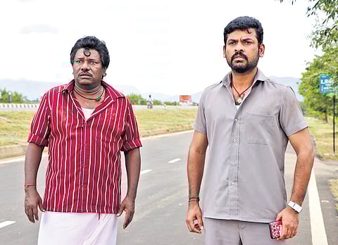 A still from 'Pogumidam Vegu Thooramillai'