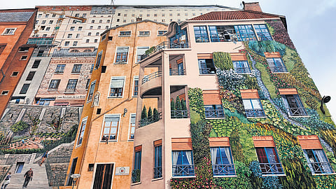 A mural painted on the wall of the Boulevard des Canuts