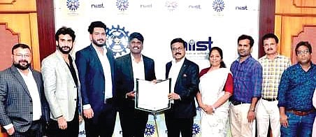 C Anandharamakrishnan, director, CSIR-NIIST, Thiruvananthapuram, and Jeswin George, director, Alter Wave Eco Innovations, exchanging MoU for transfer of technology for developing vegan leather.