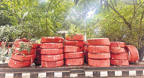 Devarajan Master‘s commemorative statue blocked off view by construction materials at Manaveeyam Veedhi