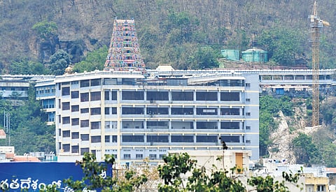 With Vijayawada being located in the centre of Andhra Pradesh, it became an apple’s eye.