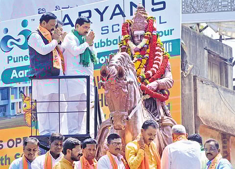 Union minister Pralhad Joshi pays obeisance to Basaveshwara, to mark Basava Jayanti, in Hubballi on Friday 