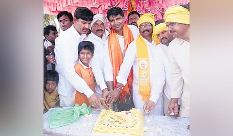Narasaraopet TDP MP candidate Krishna Devarayulu celebrating his birthday with tribal people in Bollapalli 