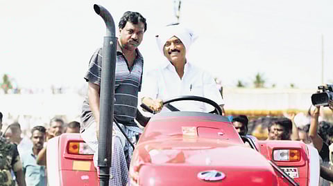 A total of 100 Uzhavar Sandhais (Farmer markets) have been renovated and 10 new such markets have been established