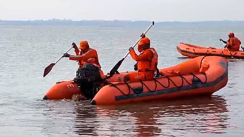 The rescue operations were carried out throughout the night and the bodies of six missing persons were recovered till Wednesday afternoon. (Representational image)