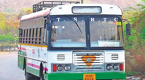 Telangana: Drunk man hits RTC driver with footwear