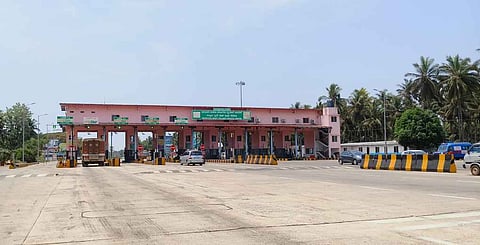 Dharmapuri farmers distressed by new toll gate set up near Erumiyampatti village