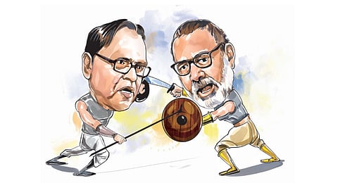 Awadhesh Kumar Rai 
and Giriraj Singh (R)