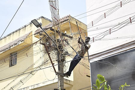 Lack of wiremen strains field staff in Tangedco, over 892 vacancies in 4 districts