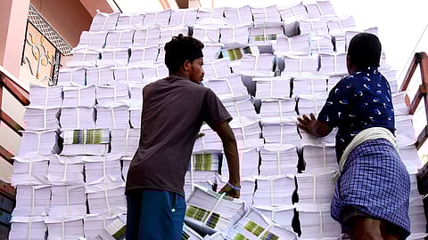 Textbooks of next academic year to reach schools three weeks before distribution schedule