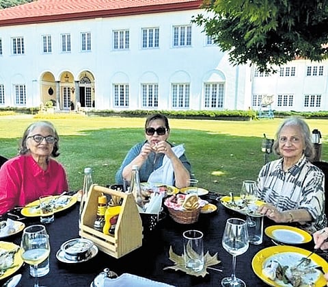 Srinagar Diary | 3 Bollywood veterans vacation in Kashmir