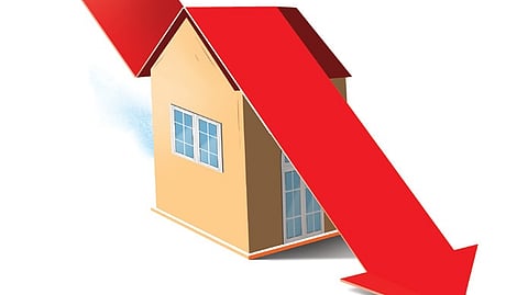 This is a 44% decline from the 5,332 units sold in the fourth quarter of 2023.