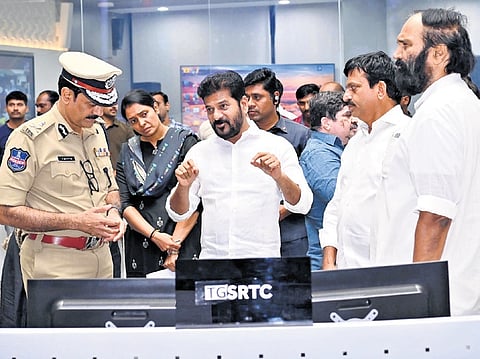 Chief Minister Revanth Reddy makes a point during his visit to the Integrated Command and Control Centre along with his Cabinet colleagues in Hyderabad on Saturday