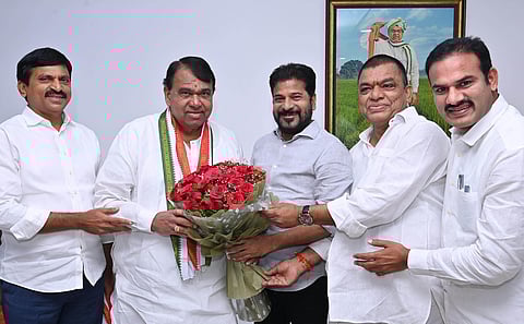Chief Minister A Revanth Reddy greets former Assembly Speaker and Banswada 
BRS MLA Pocharam Srinivas Reddy at the latter’s residence in Hyderabad.