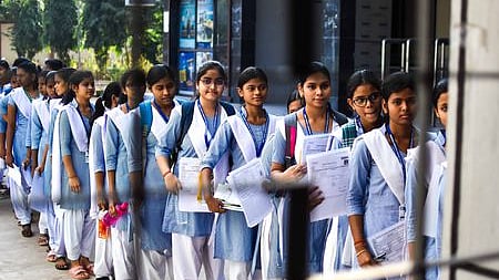 Experts oppose education reform panels headed by MLAs