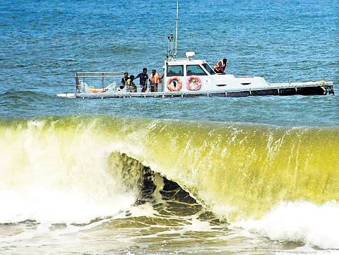 Kerala fisherman goes missing in Shankhumukham