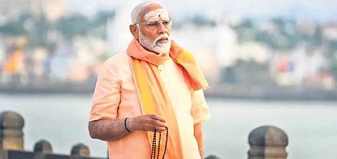 Prime Minister Narendra Modi ending his meditation at the memorial