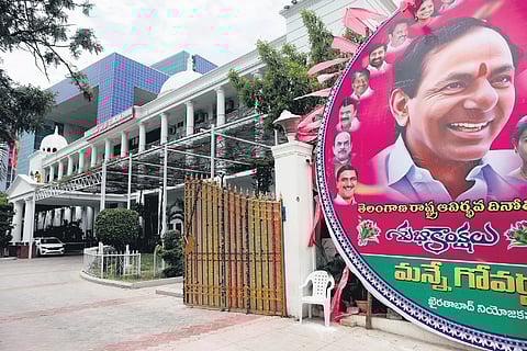 With the BRS failing to win even one seat in the Lok Sabha elections, the Telangana Bhavan in Hyderabad wore a deserted look on Tuesday 