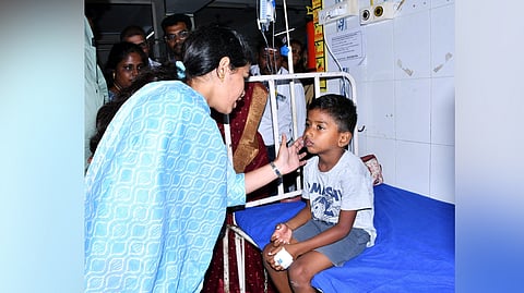 Chennai Mayor R Priya calling on 
the boy at a hospital in the city 
on Tuesday.