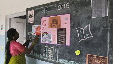 The department has asked the principals of all government, aided and unaided colleges to ensure teaching and non-teaching staff of the institutions are present on the campus from 10 am to 5 pm every working day.