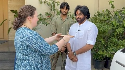 Pawan Kalyan wife Anna gives harati