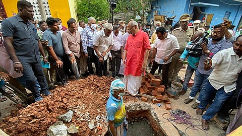 Puducherry Lieutenant Governor CP Radhakrishnan inspected the repair works by the PWD at Pudhu Nagar on Friday.