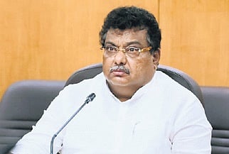 International project review team on suburban rail meets MB Patil