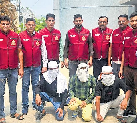 Five arrested for robbing hotel cashier at gunpoint in Delhi