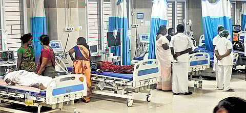 The victims undergoing treatment at Kallakurichi hospital 