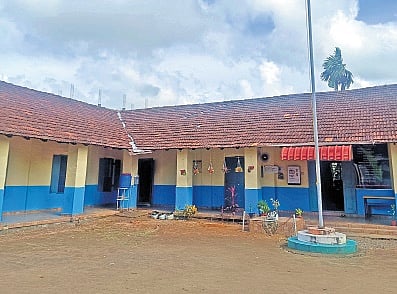 Standard Pottery Works Company High School