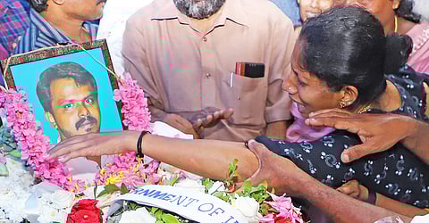 Vineetha, wife of Arun Babu, who died in a fire mishap in Kuwait, breaks down seeing her husband.