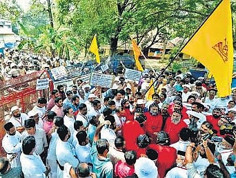 Officers retreated without physically handing over the churches, considering the potential for serious law and order issues.