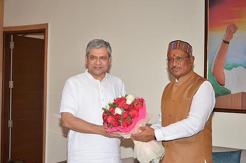 Chhattisgarh Chief Minister Shri Vishnu Deo Sai with Union Railways Minister Shri Ashwini Vaishnaw.