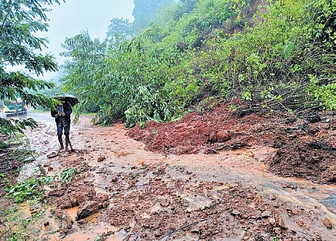 Landslide in Kaladi hill blocks road from Balda to Rukuba in Nandapur 