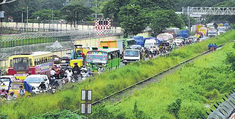 Kundannoor-Thevara bridge reopens today, repair won’t last long, says local body chief